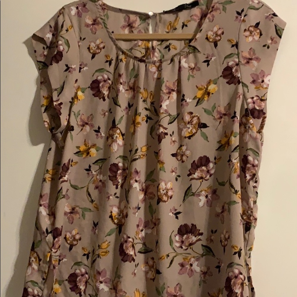 Floral purple top - stitch fix